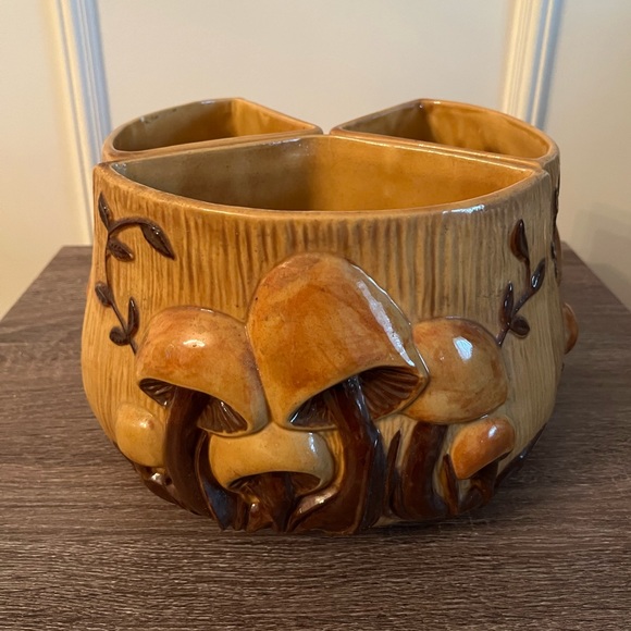 Vintage large Merry Mushroom canister vases - Picture 4 of 6